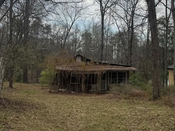 231 Crockett Lake Drive, Crossville, TN 38572