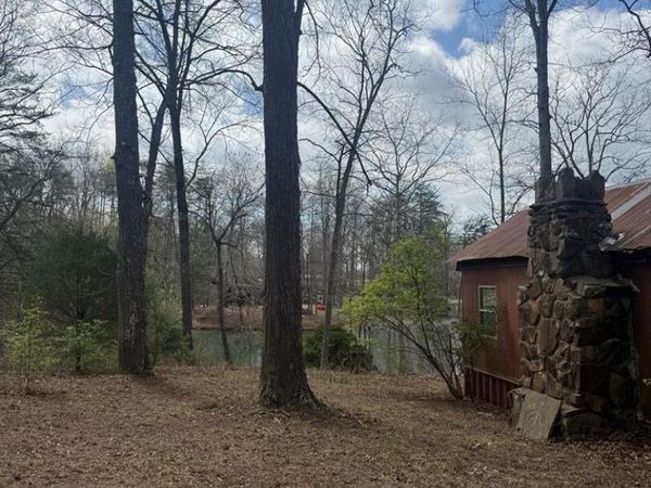 231 Crockett Lake Drive, Crossville, TN 38572