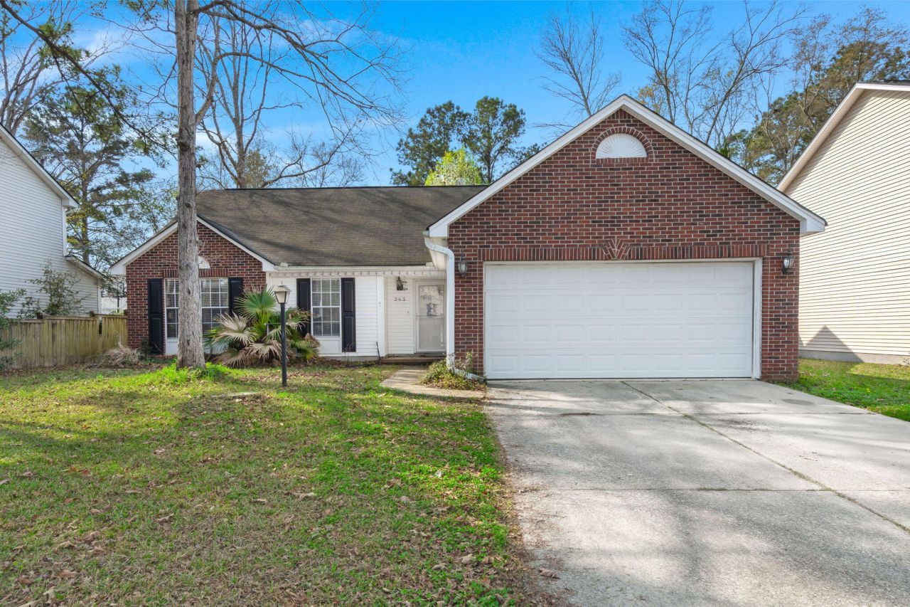 262 Okehampton Drive Photo 1