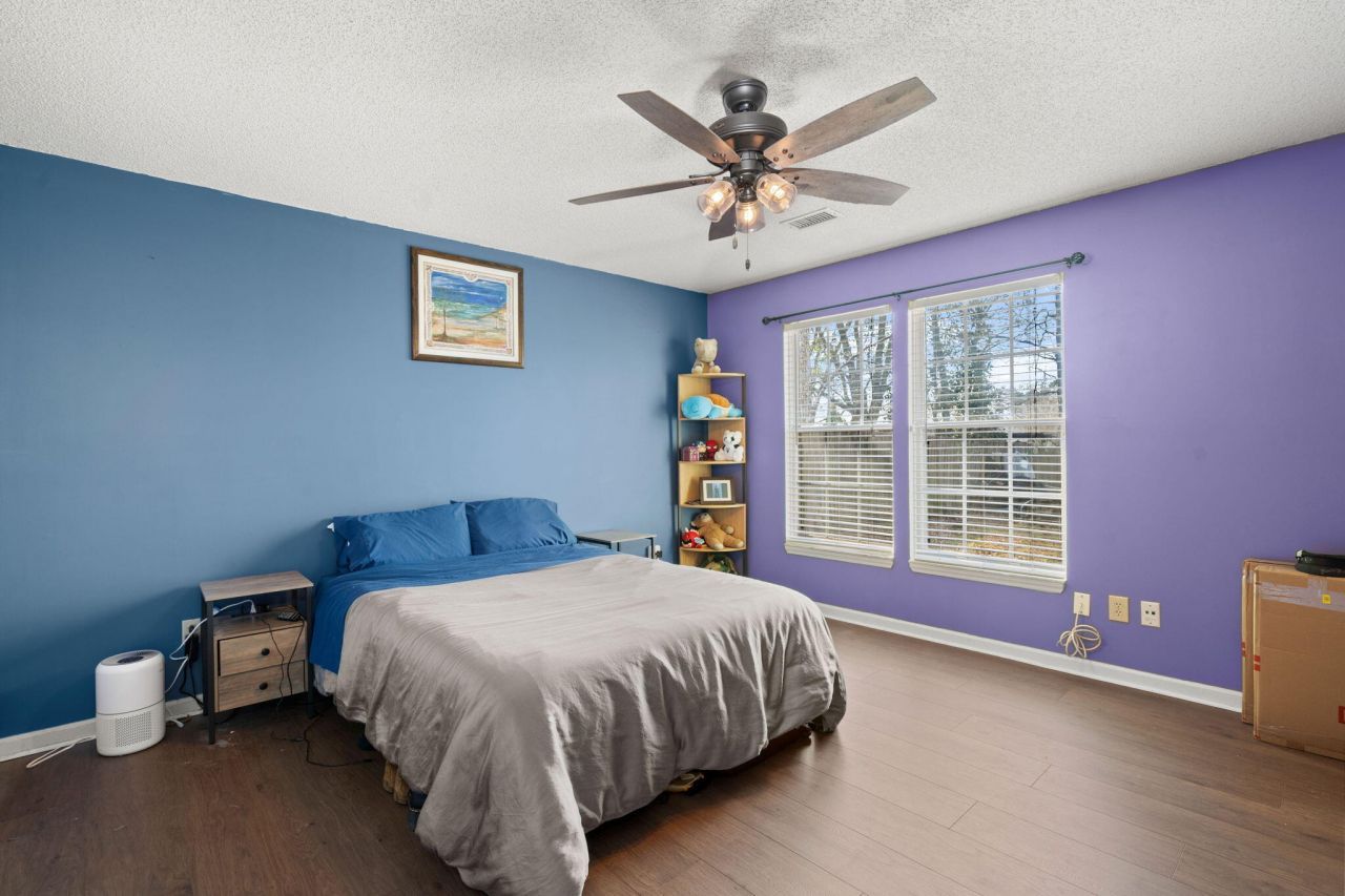 262 Okehampton Drive Photo 16