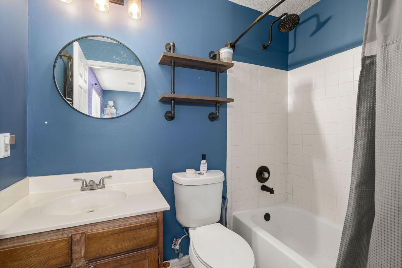 262 Okehampton Drive Photo 19