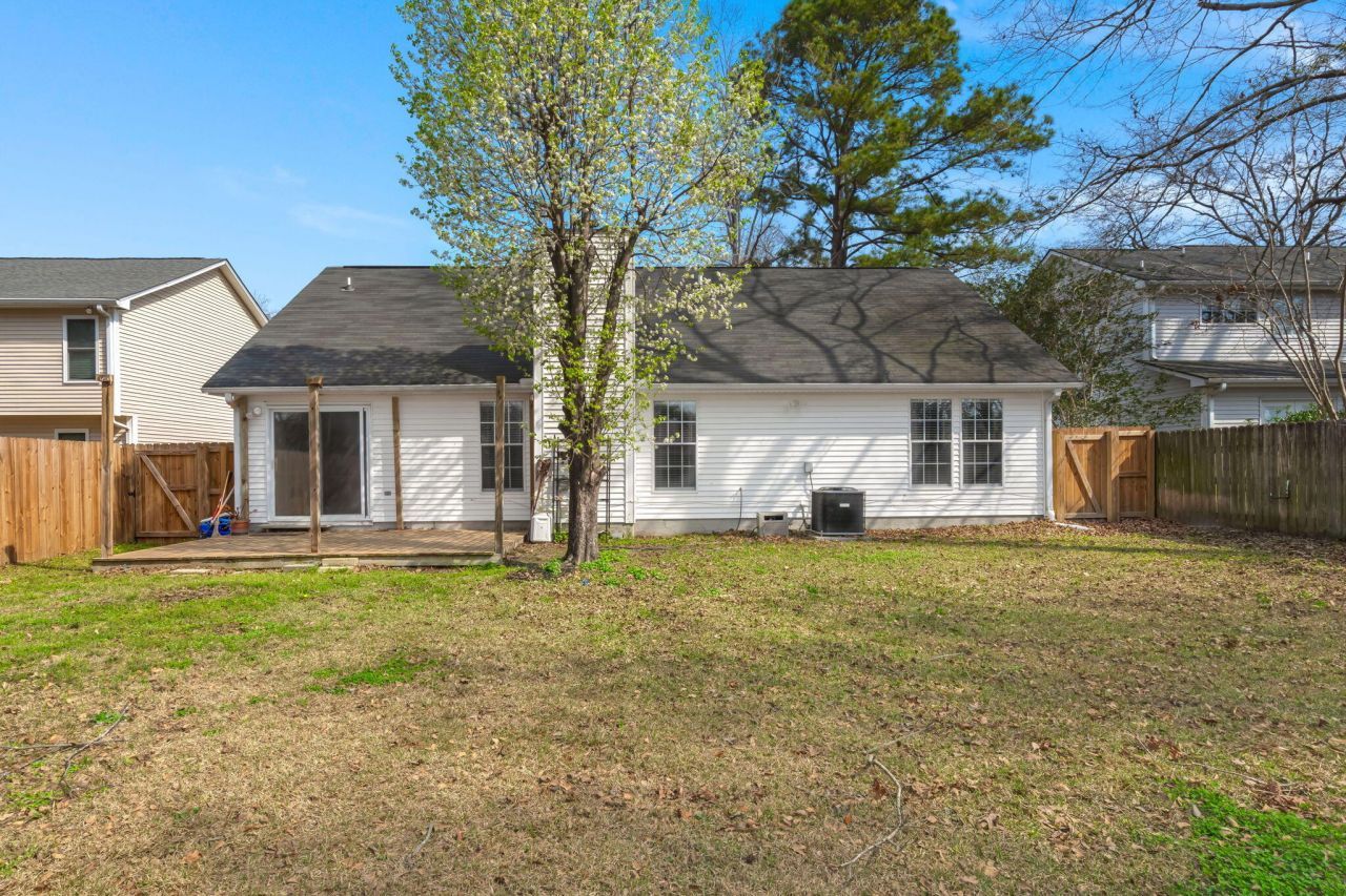 262 Okehampton Drive Photo 20