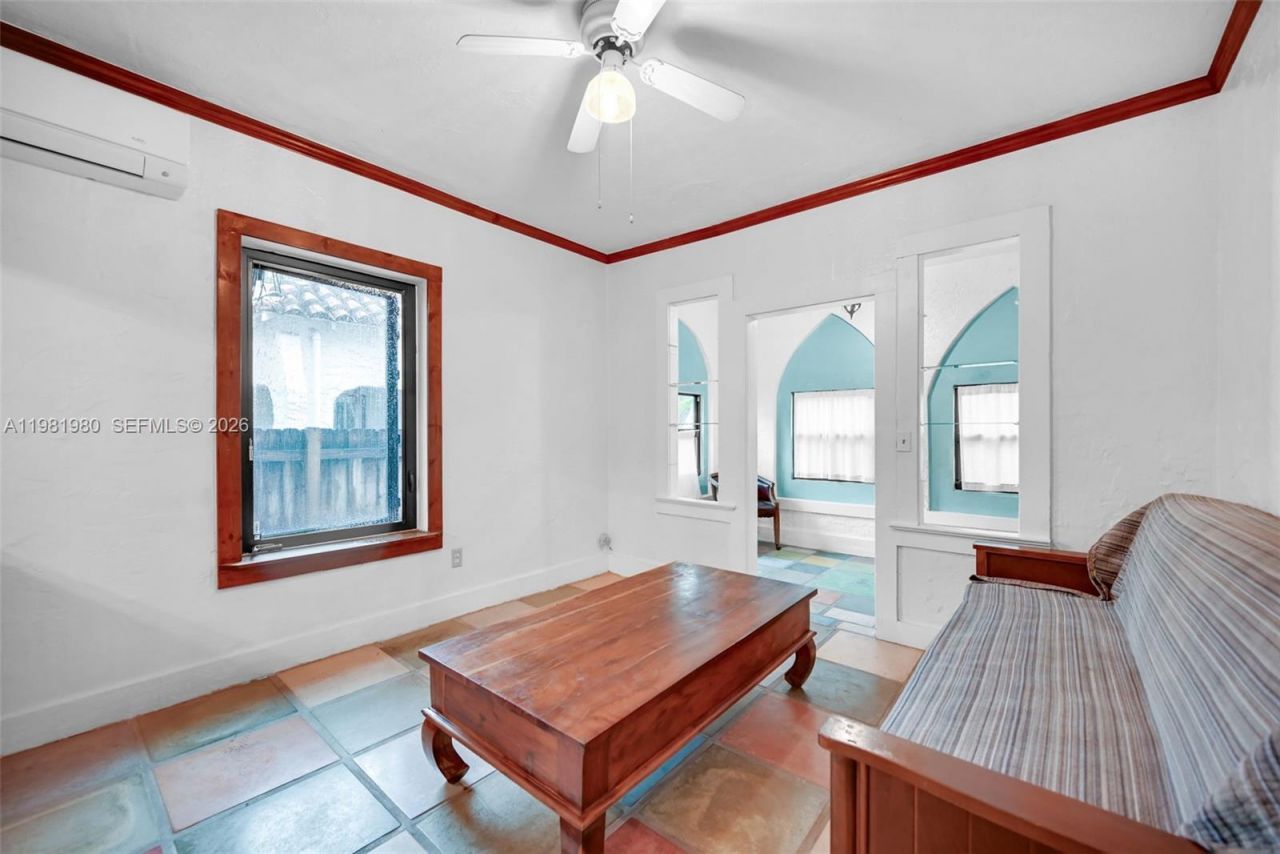 528 NW 47th St, Unit 2, Miami, FL 33127 Photo