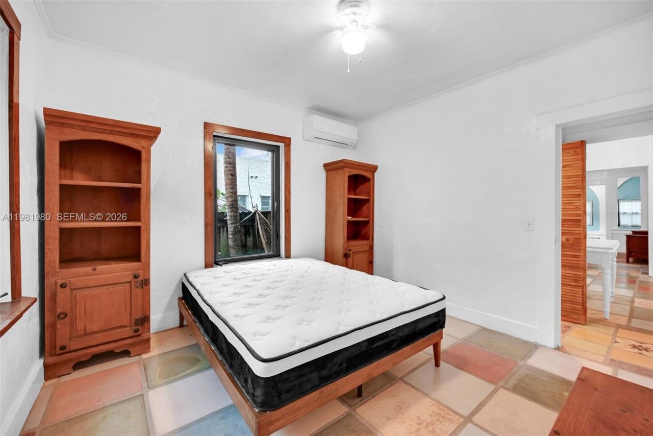 528 NW 47th St, Unit 2, Miami, FL 33127 Photo