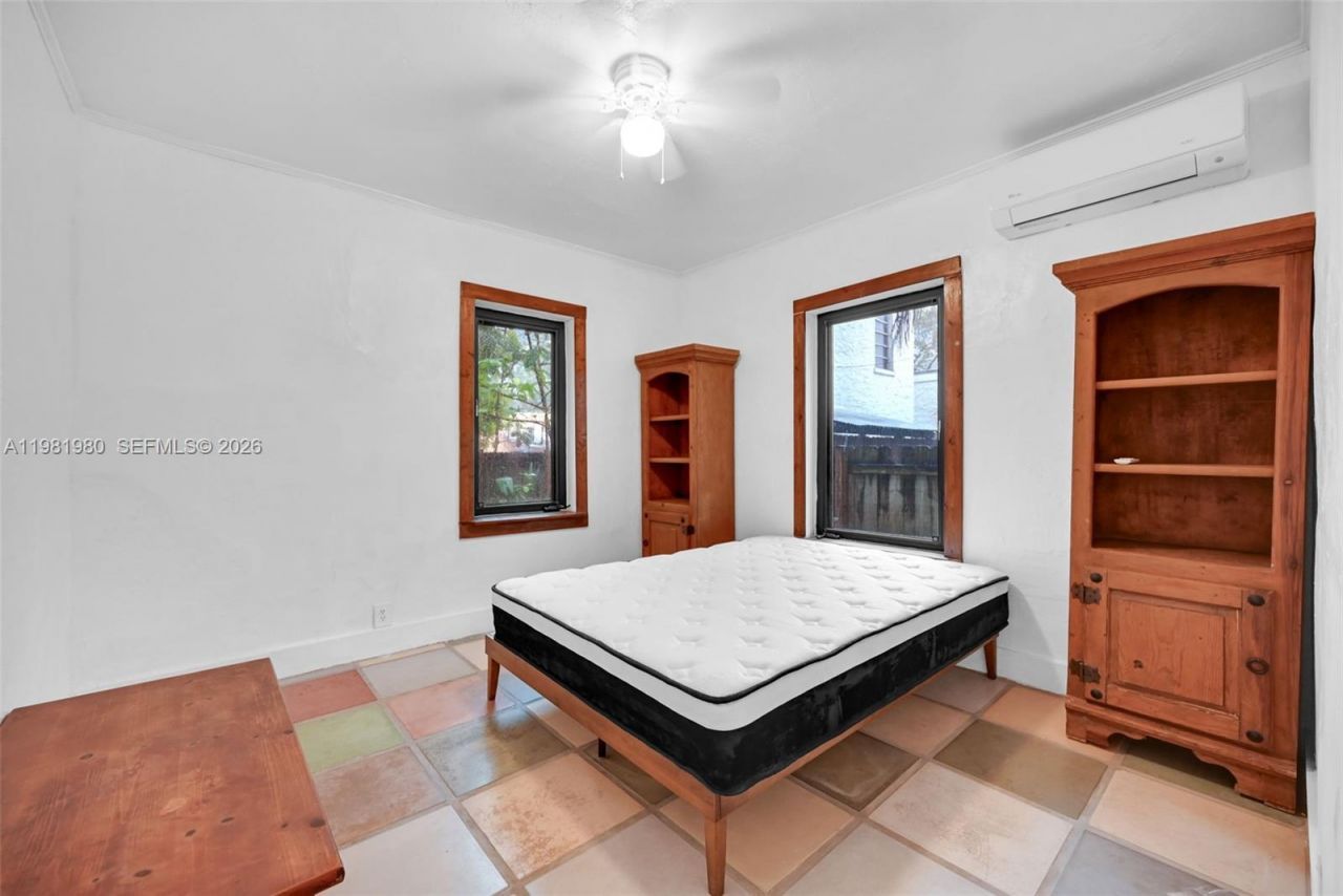 528 NW 47th St, Unit 2, Miami, FL 33127 Photo