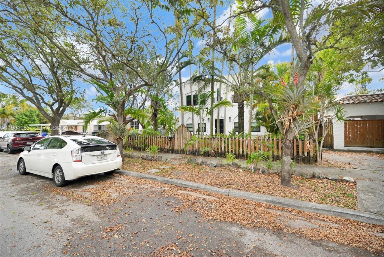 528 NW 47th St, Unit 2, Miami, FL 33127 Photo