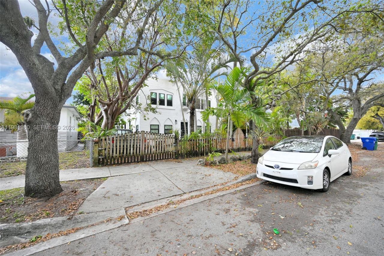 528 NW 47th St, Unit 2, Miami, FL 33127 Photo