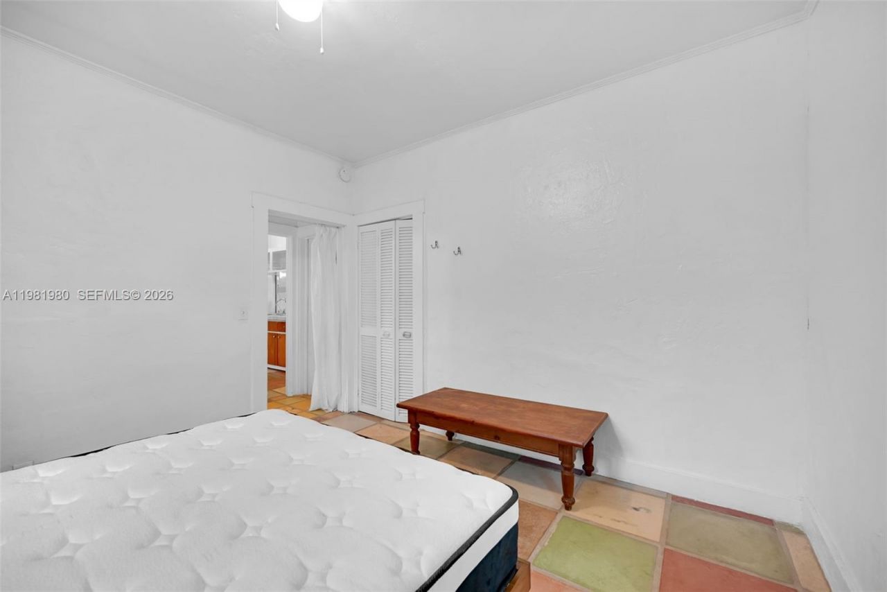 528 NW 47th St, Unit 2, Miami, FL 33127 Photo