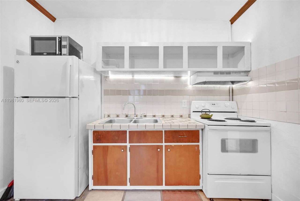 528 NW 47th St, Unit 2, Miami, FL 33127 Photo