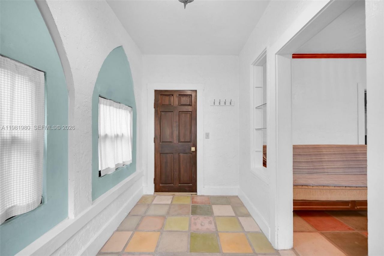 528 NW 47th St, Unit 2, Miami, FL 33127 Photo