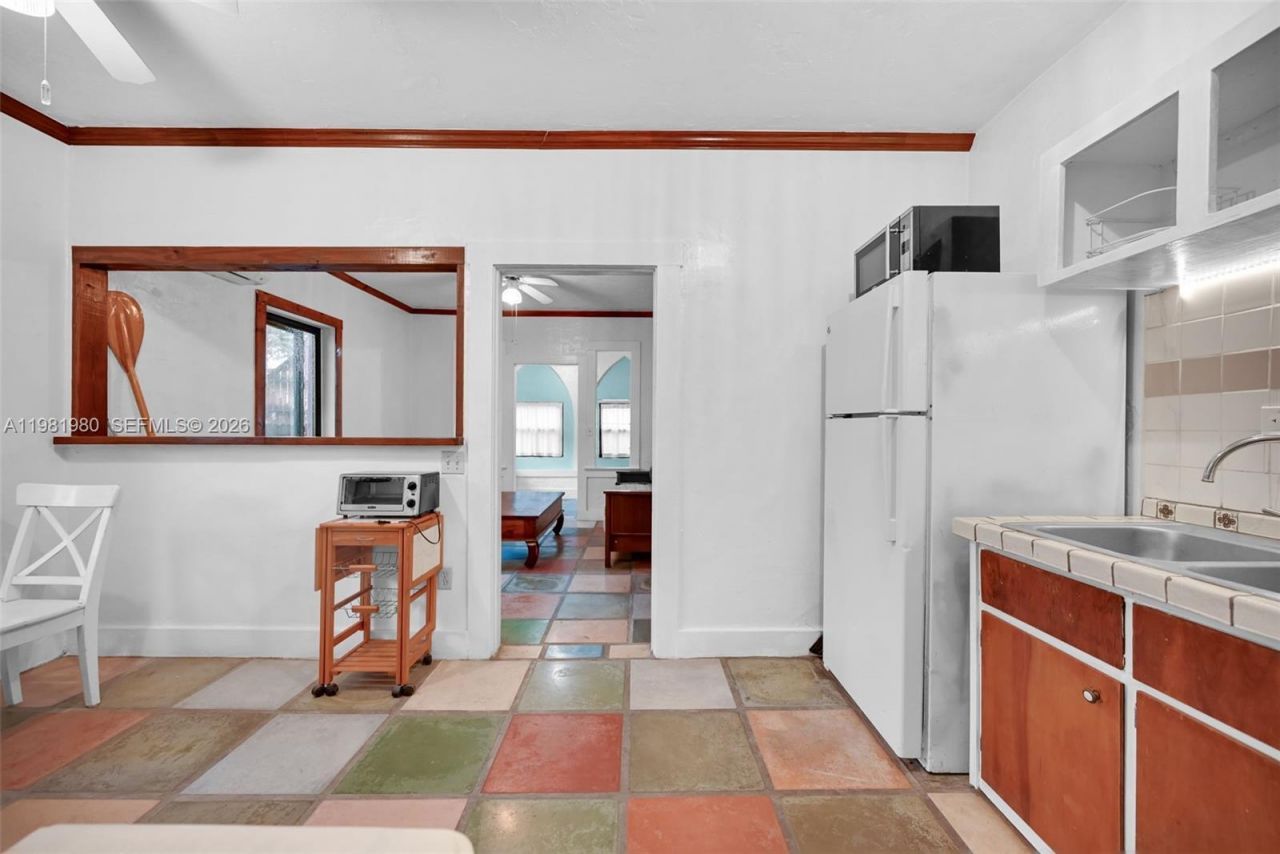 528 NW 47th St, Unit 2, Miami, FL 33127 Photo