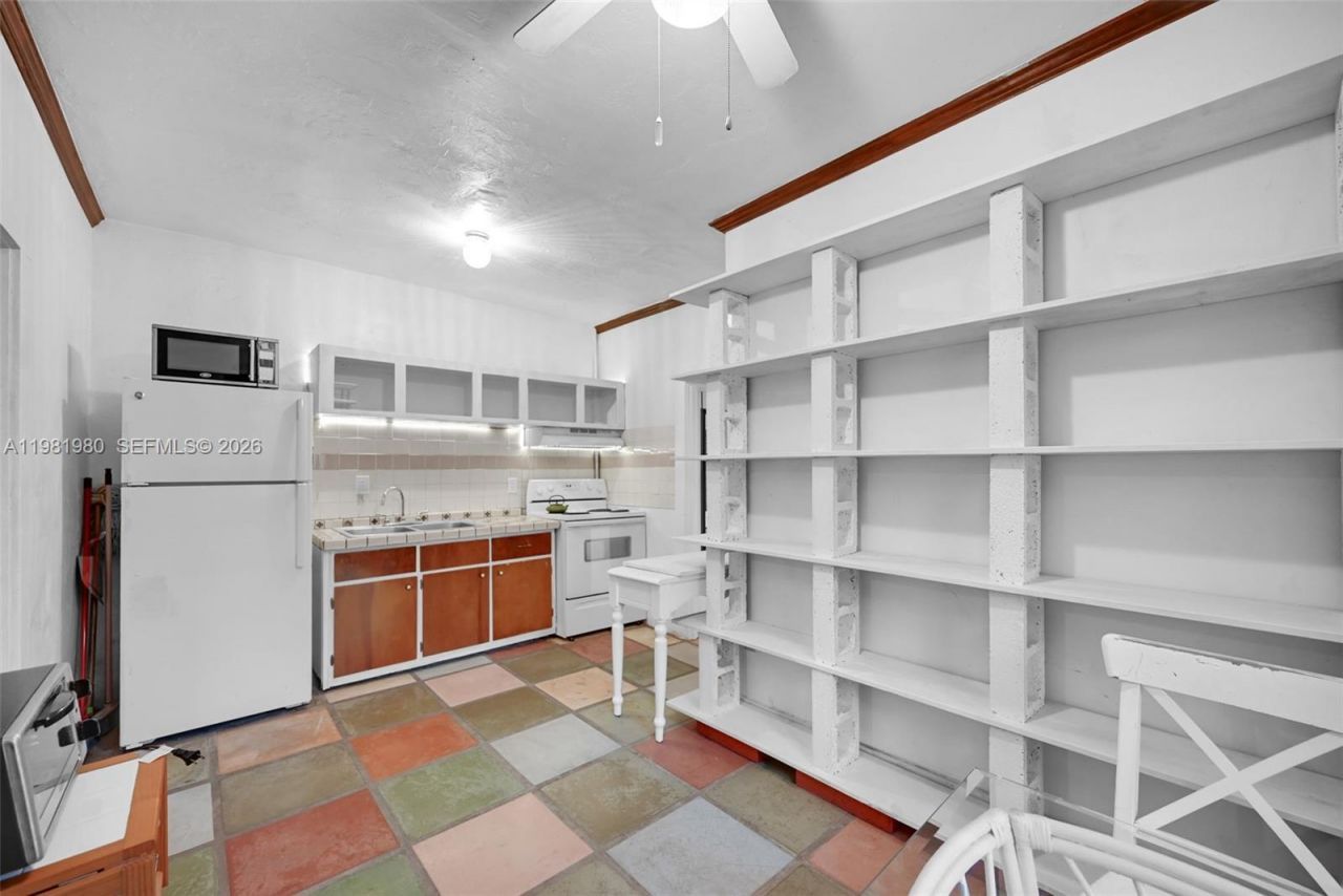 528 NW 47th St, Unit 2, Miami, FL 33127 Photo