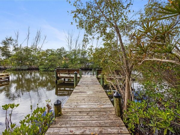 8962 SE Riverfront Ter, Jupiter, FL 33469