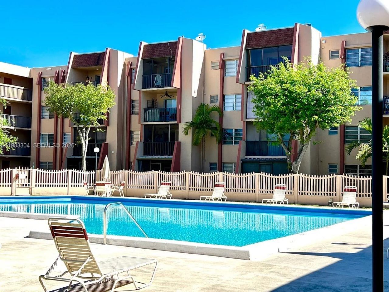 13715 Kendale Lakes Cir, Unit A-308, Miami, FL 33183 Photo