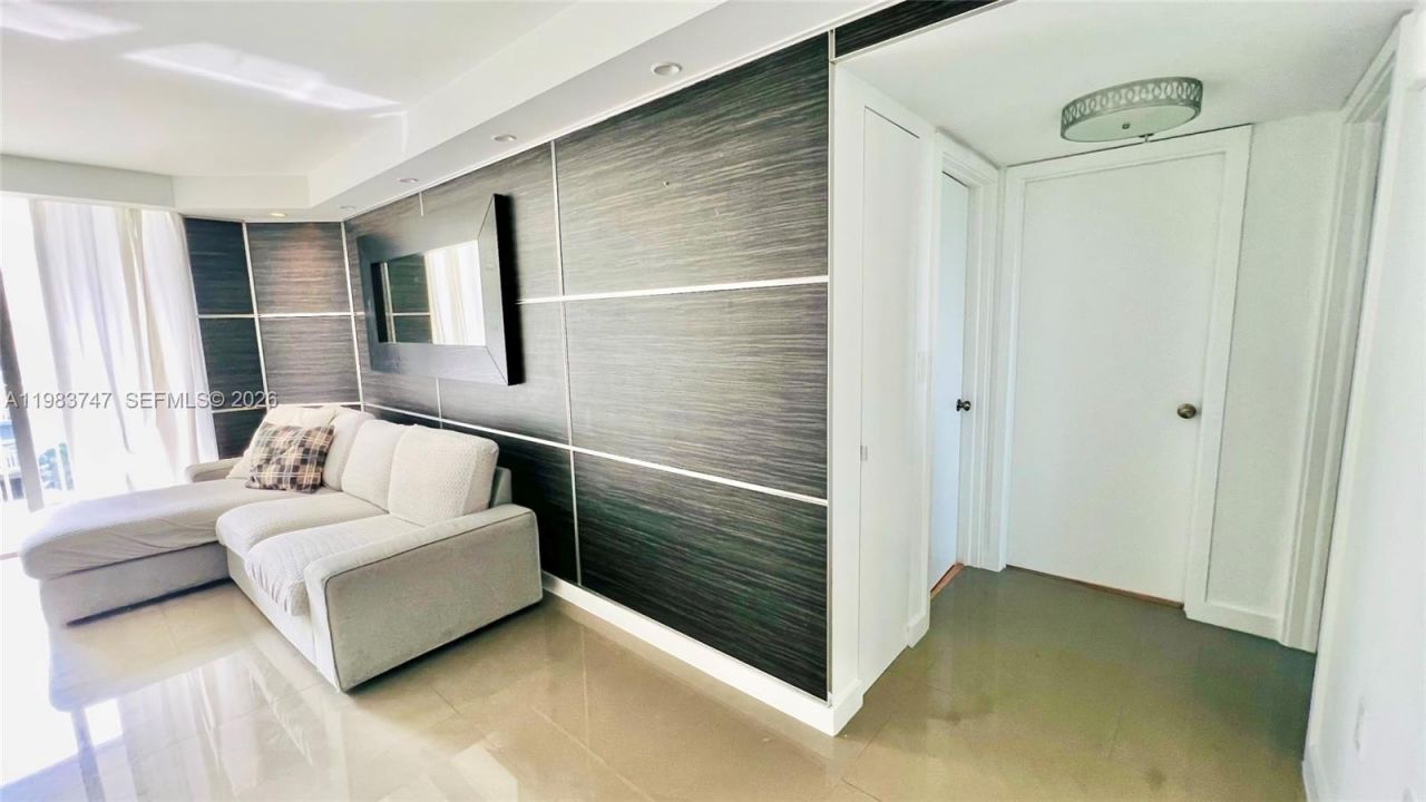 1700 NW N River Dr , Unit 404, Miami, FL 33125 Photo