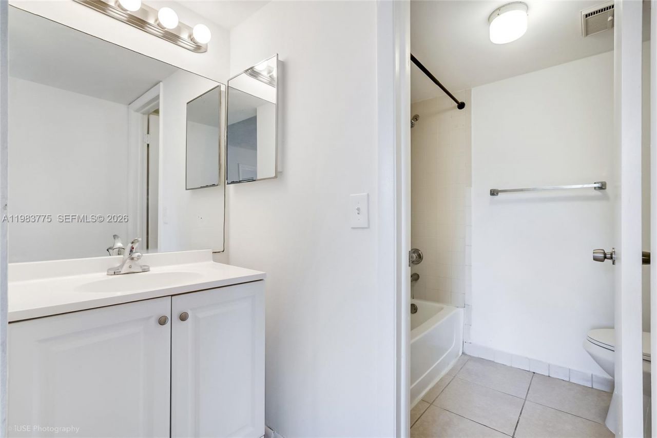 9992 Nob Hill Pl , Unit 9992, Sunrise, FL 33351 Photo