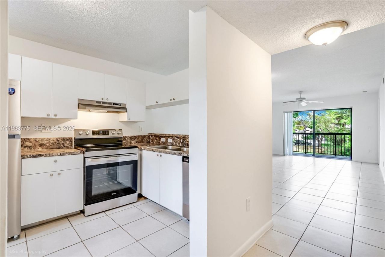 9992 Nob Hill Pl , Unit 9992, Sunrise, FL 33351 Photo