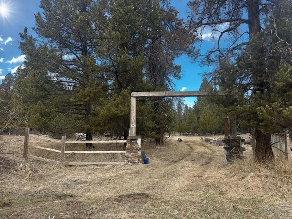 15676 River Drive, La Pine, OR 97739