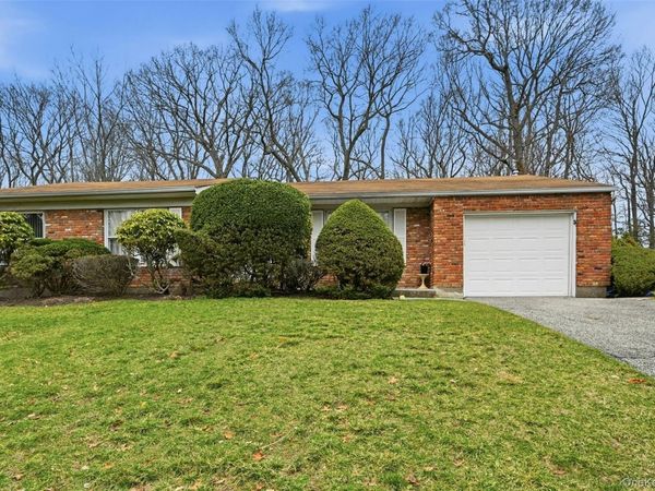 705 Brewster Drive , Port Jefferson, NY 11777