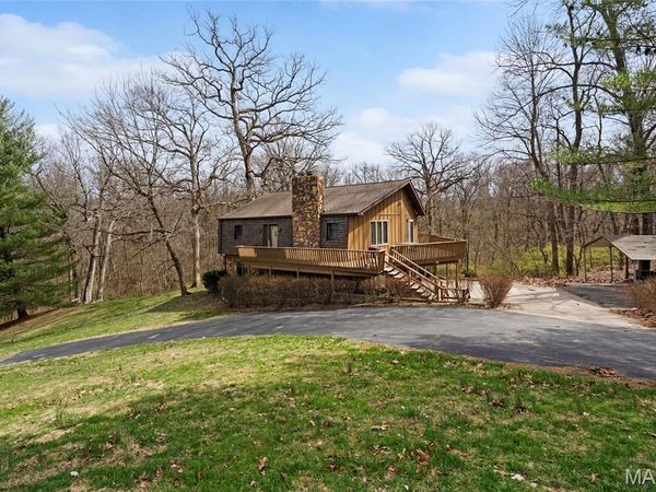 24 Burcham Drive, Fairview Heights, IL 62208