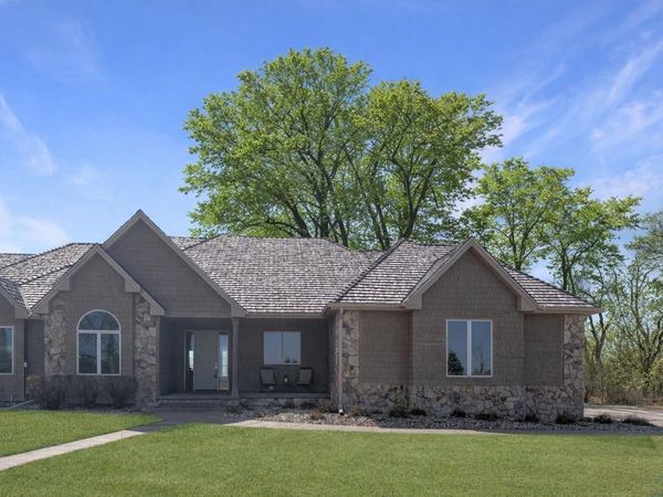 1004 Wynstone Dr., Jefferson, SD 57038