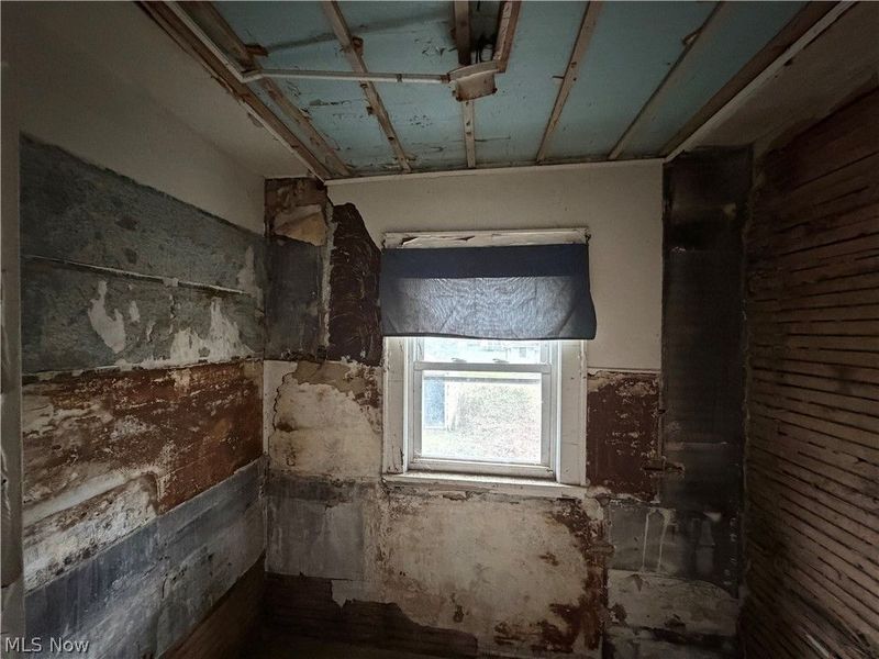 1534 Gross Avenue NE, Canton, OH 44705 Photo 3