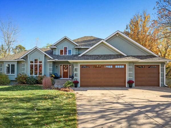 440 Elsie Inn , Mahtomedi, MN 55115