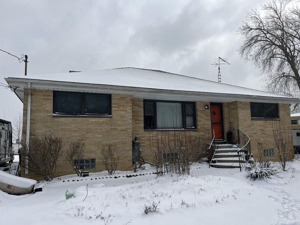 9851 Lakeshore DRIVE, Pleasant Prairie, WI 53158