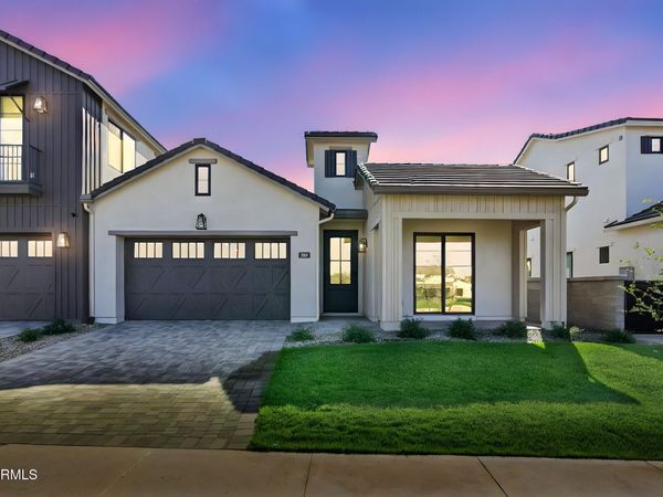 2759 E LONGHORN Drive, Gilbert, AZ 85297