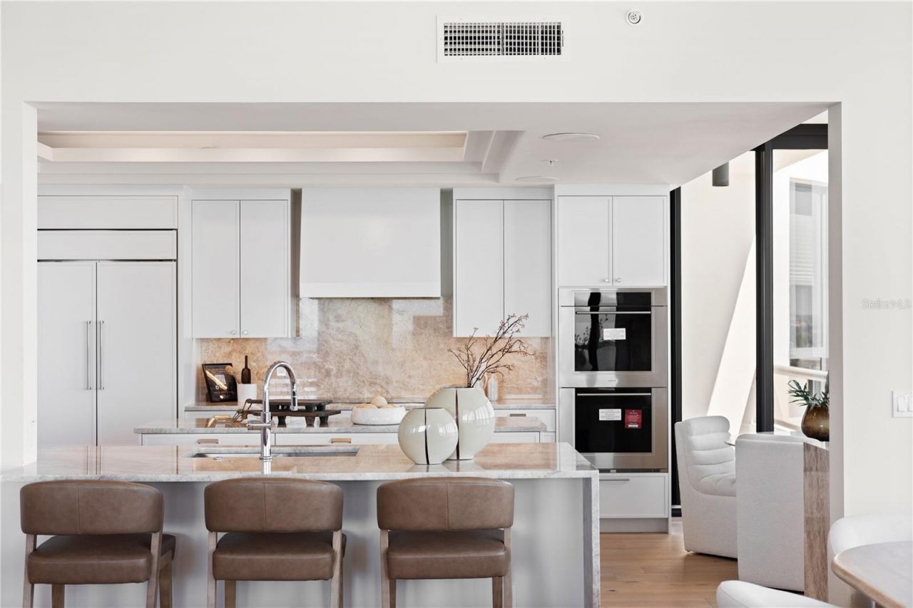 415 L Ambiance Drive, Unit A701, Longboat Key, FL 34228 Photo