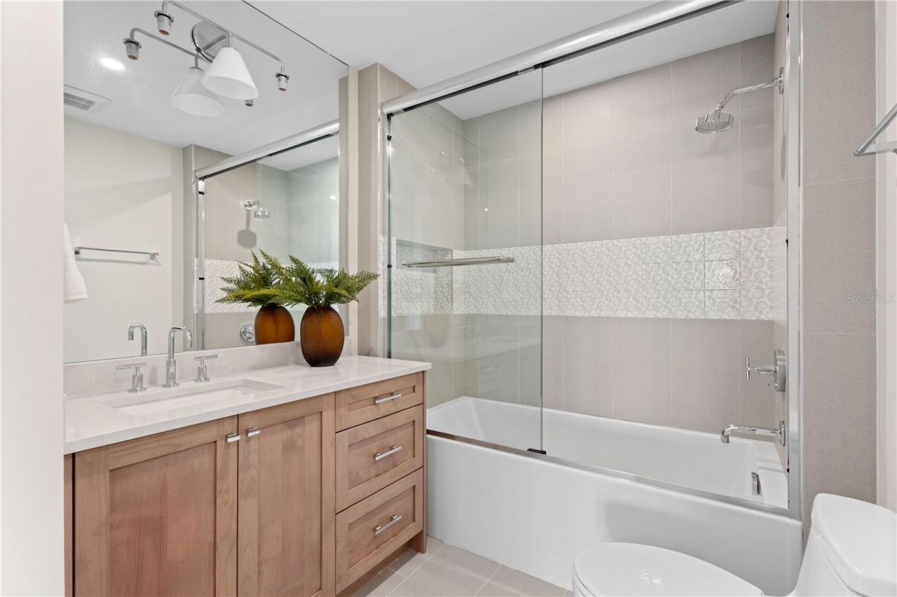 415 L Ambiance Drive, Unit A701, Longboat Key, FL 34228 Photo