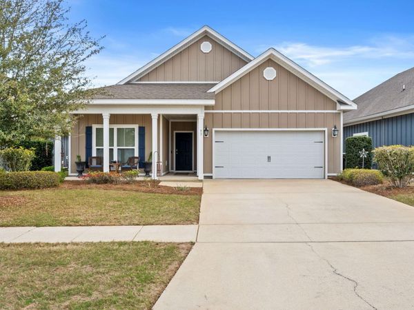 93 Dusky Way, Freeport, FL 32439