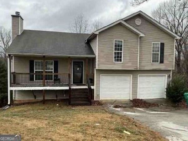 5374 Crown Oaks Drive, Lula, GA 30554