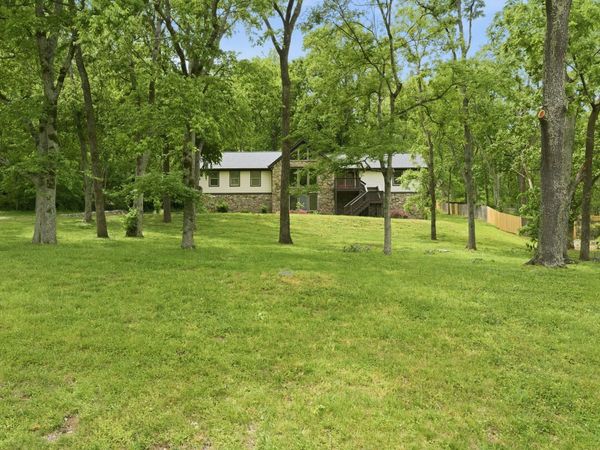2002 Sunny Side Dr, Brentwood, TN 37027