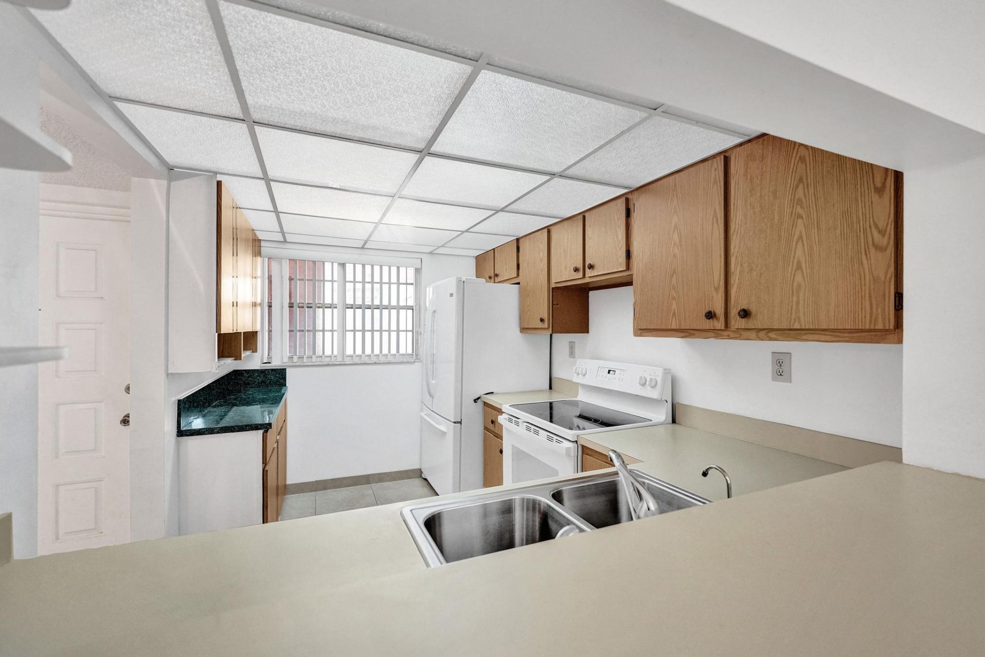 9531 Seagrape Drive, Unit 305, Davie, FL 33324 Photo