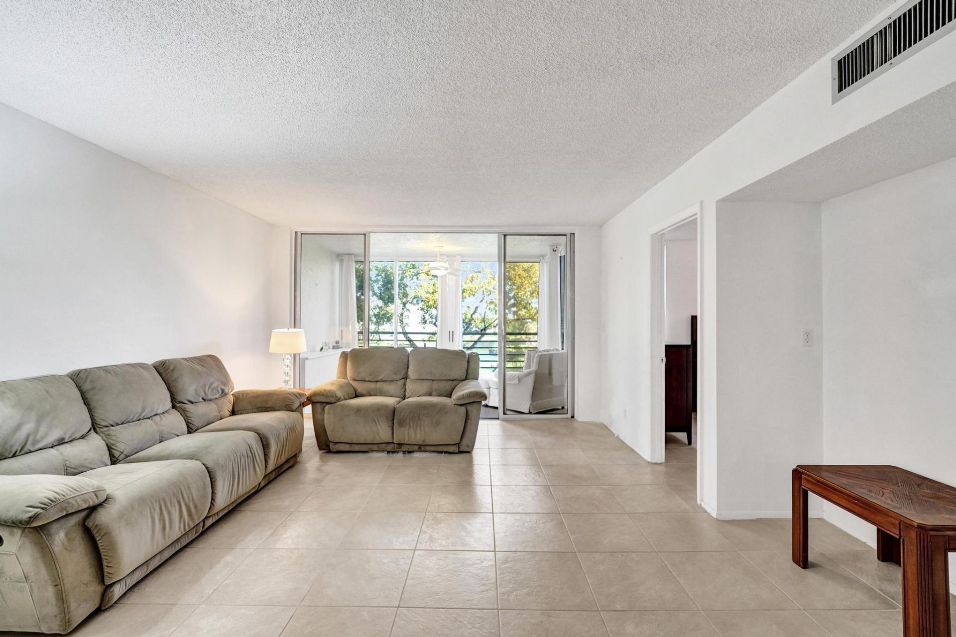 9531 Seagrape Drive, Unit 305, Davie, FL 33324 Photo