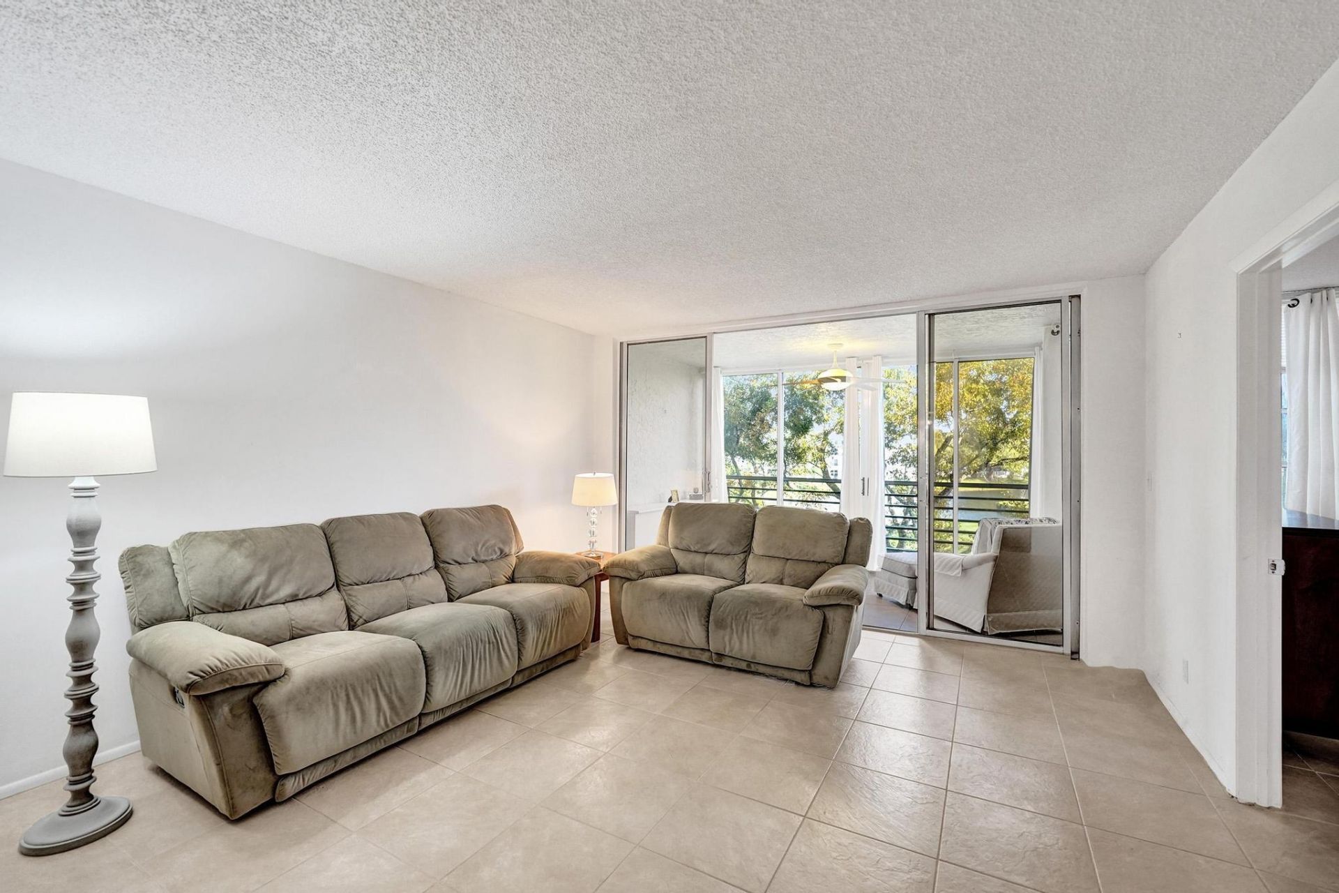 9531 Seagrape Drive, Unit 305, Davie, FL 33324 Photo