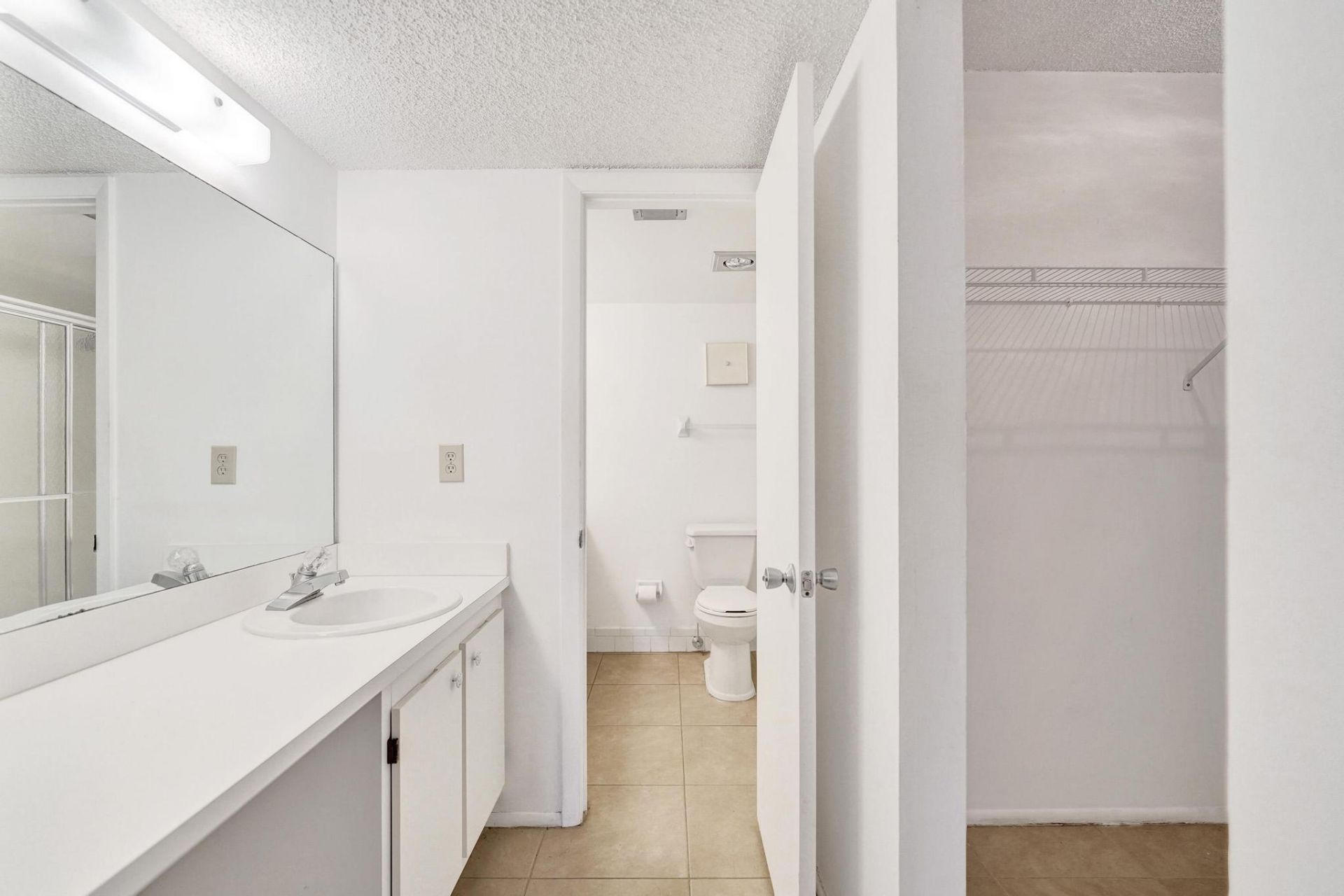 9531 Seagrape Drive, Unit 305, Davie, FL 33324 Photo