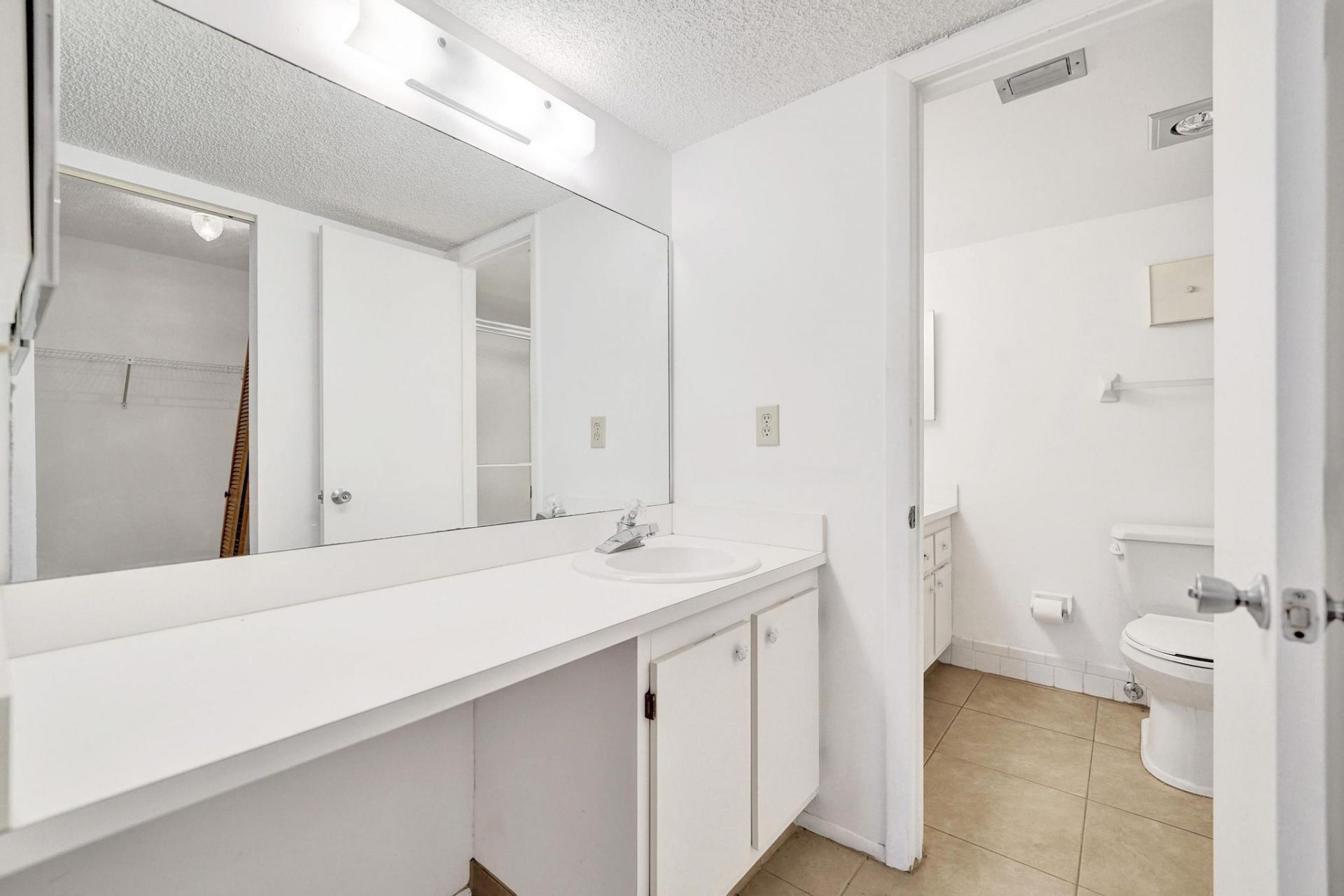 9531 Seagrape Drive, Unit 305, Davie, FL 33324 Photo