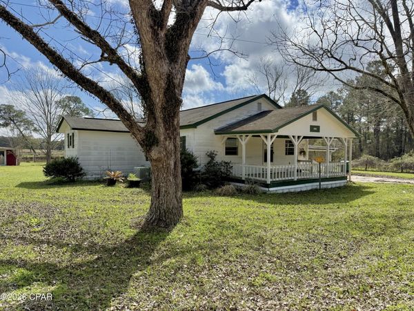 4906 Galloway Road , Graceville, FL 32440