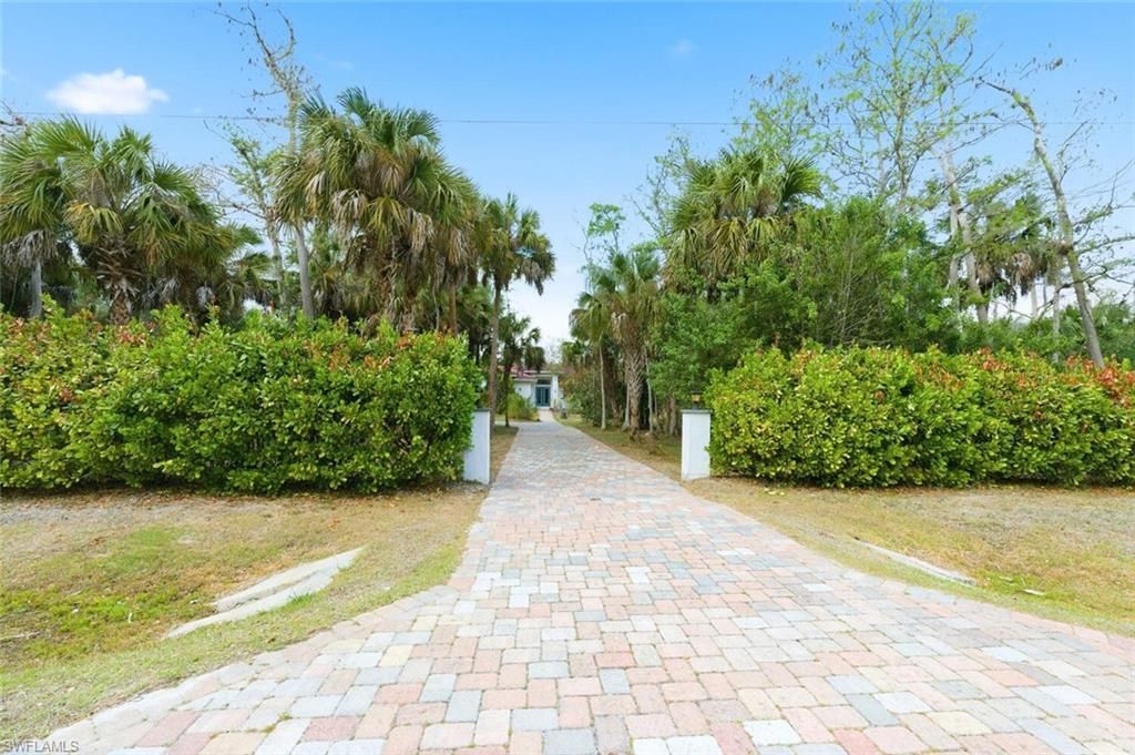 181 35th Ave Ne, Naples, FL 34120 Photo