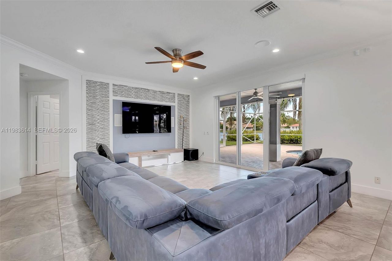 2354 Quail Roost Dr, Weston, FL 33327 Photo