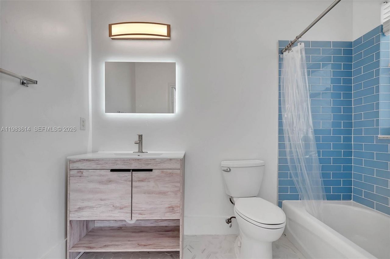 2354 Quail Roost Dr, Weston, FL 33327 Photo