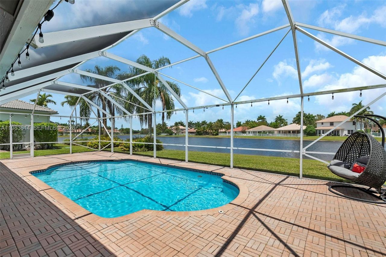 2354 Quail Roost Dr, Weston, FL 33327 Photo