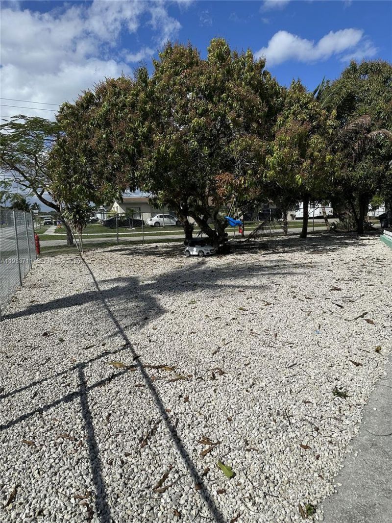 700 SW 28th Ter , Fort Lauderdale, FL 33312 Photo