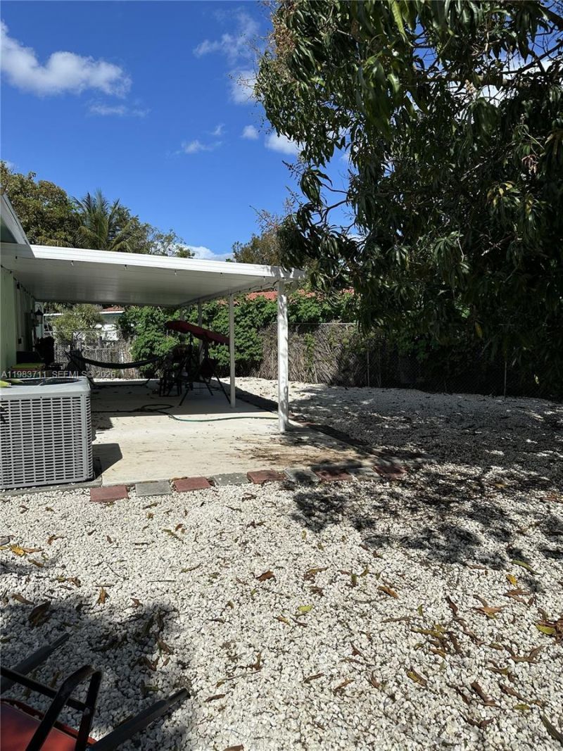 700 SW 28th Ter , Fort Lauderdale, FL 33312 Photo