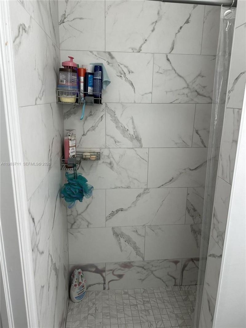 700 SW 28th Ter , Fort Lauderdale, FL 33312 Photo