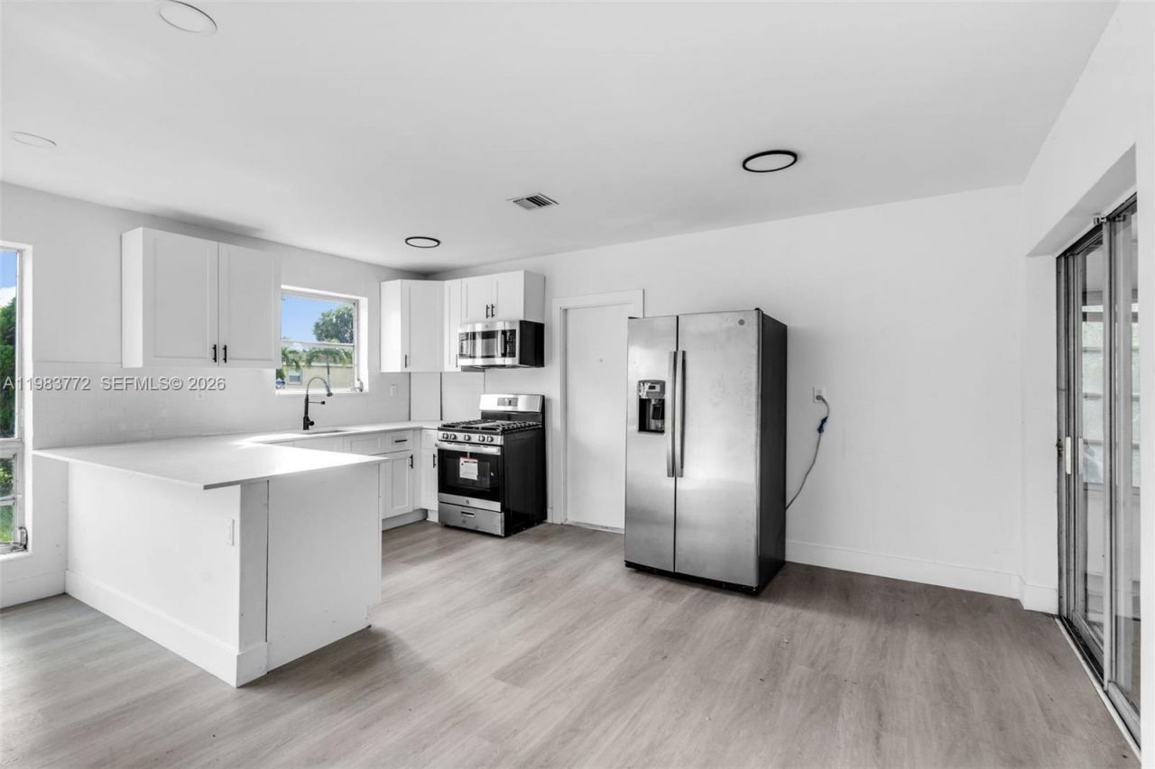 6831 Greene St , Hollywood, FL 33024 Photo