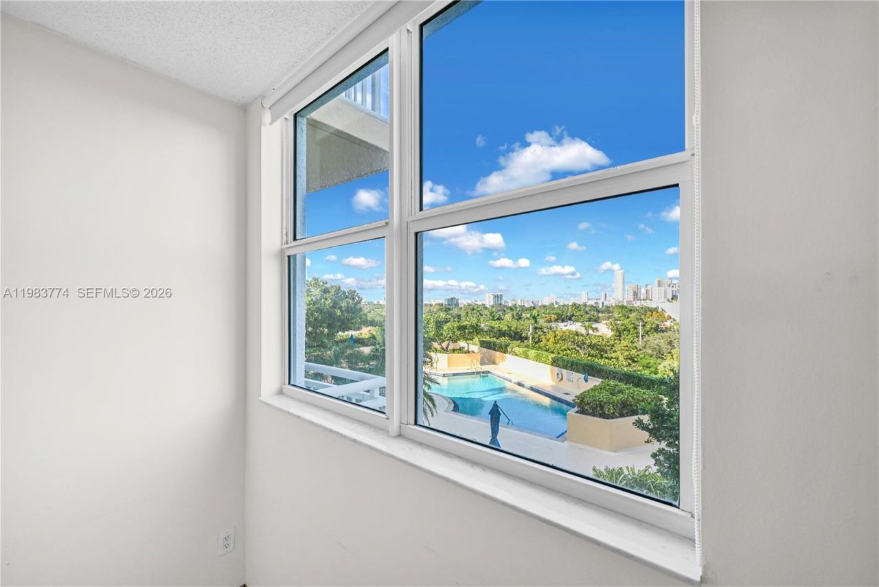 2475 Brickell Ave , Unit 703, Miami, FL 33129 Photo