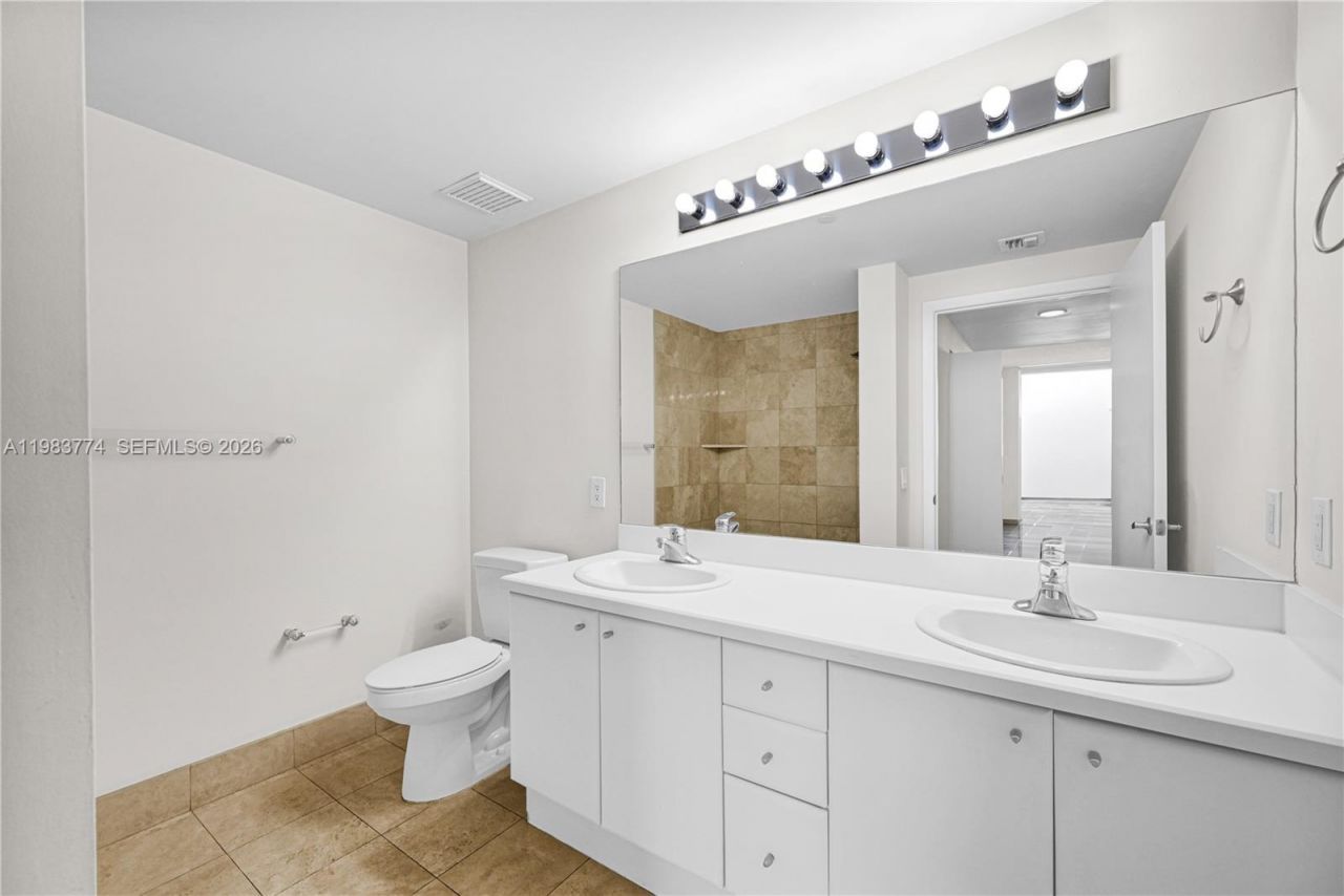 2475 Brickell Ave , Unit 703, Miami, FL 33129 Photo